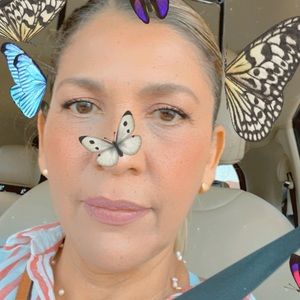 Meet your Posher, Alma